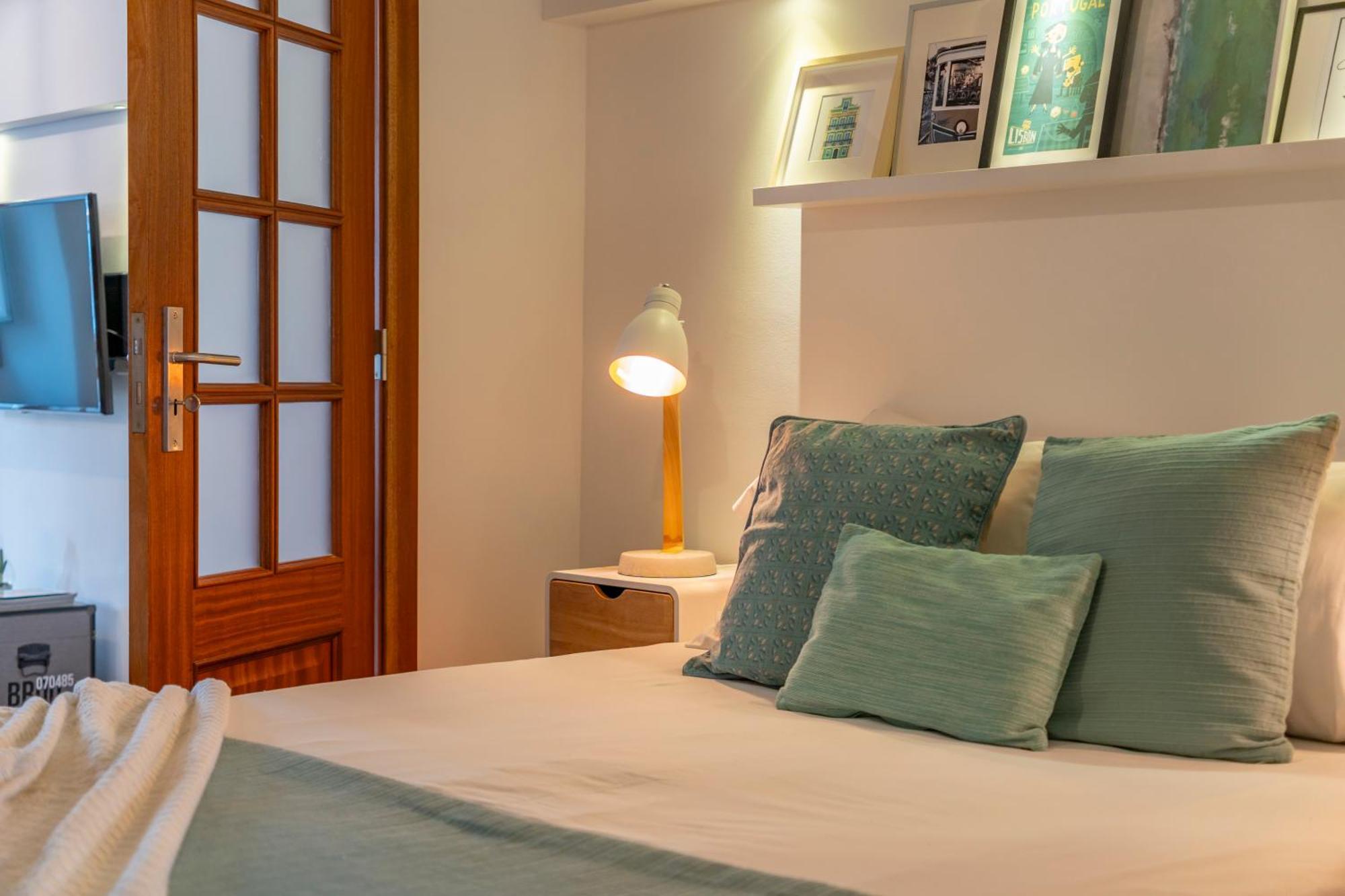 Superb Apartments Overlooking Graça in Lissabon Kamer foto