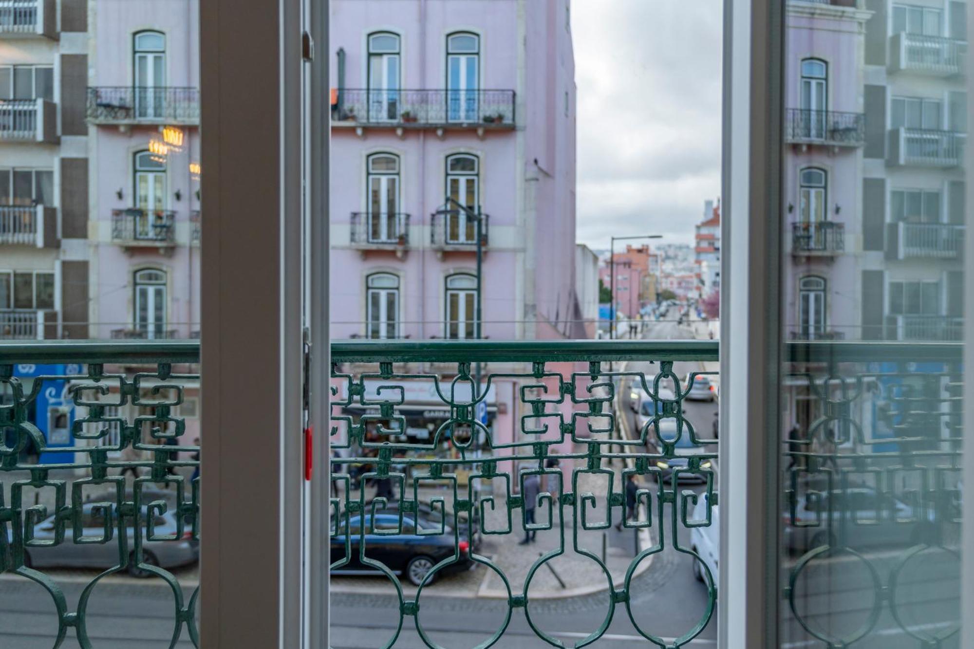 Superb Apartments Overlooking Graça in Lissabon Buitenkant foto